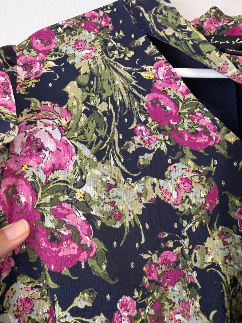 A Love Story Floral Blouse Large - Picture 6 of 9
